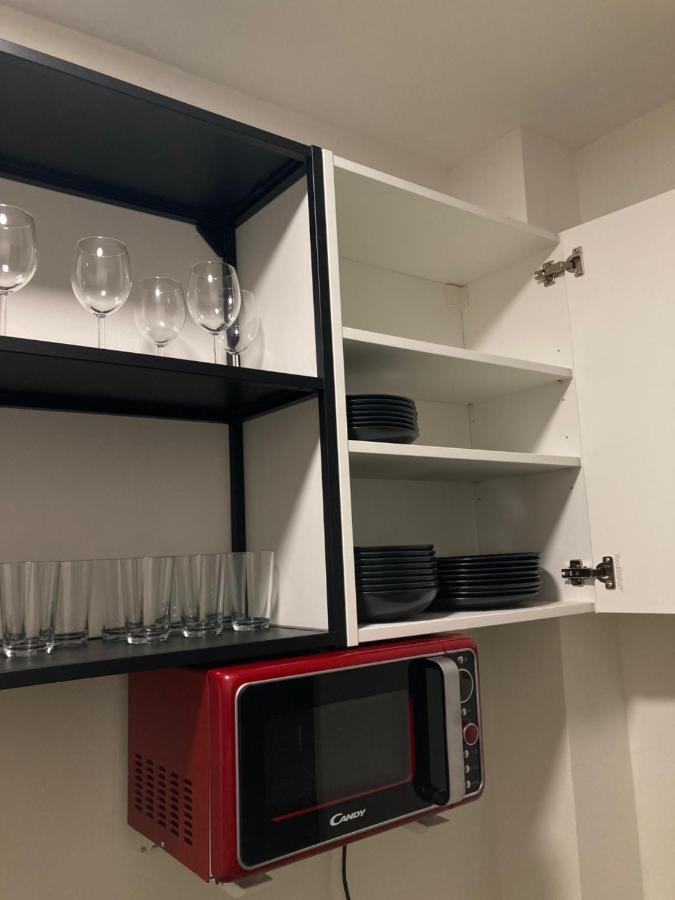 Capsule Hostel Zizkov Tower Прага Екстер'єр фото