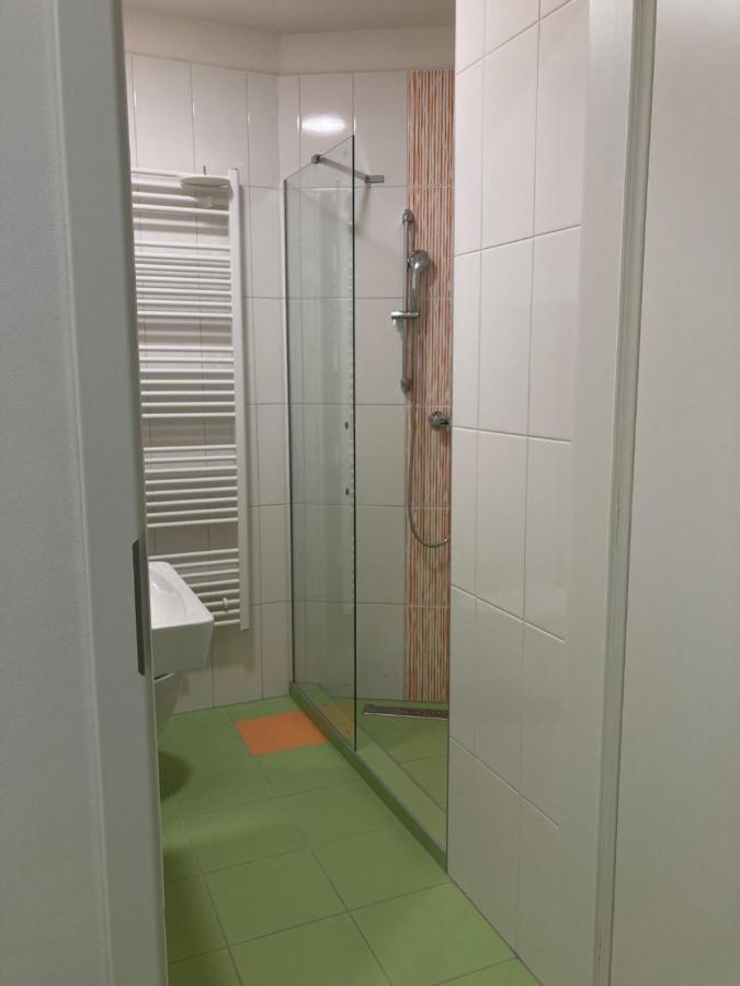 Capsule Hostel Zizkov Tower Прага Екстер'єр фото