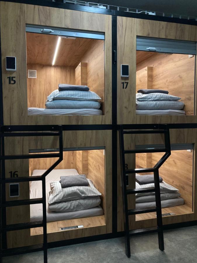 Capsule Hostel Zizkov Tower Прага Екстер'єр фото