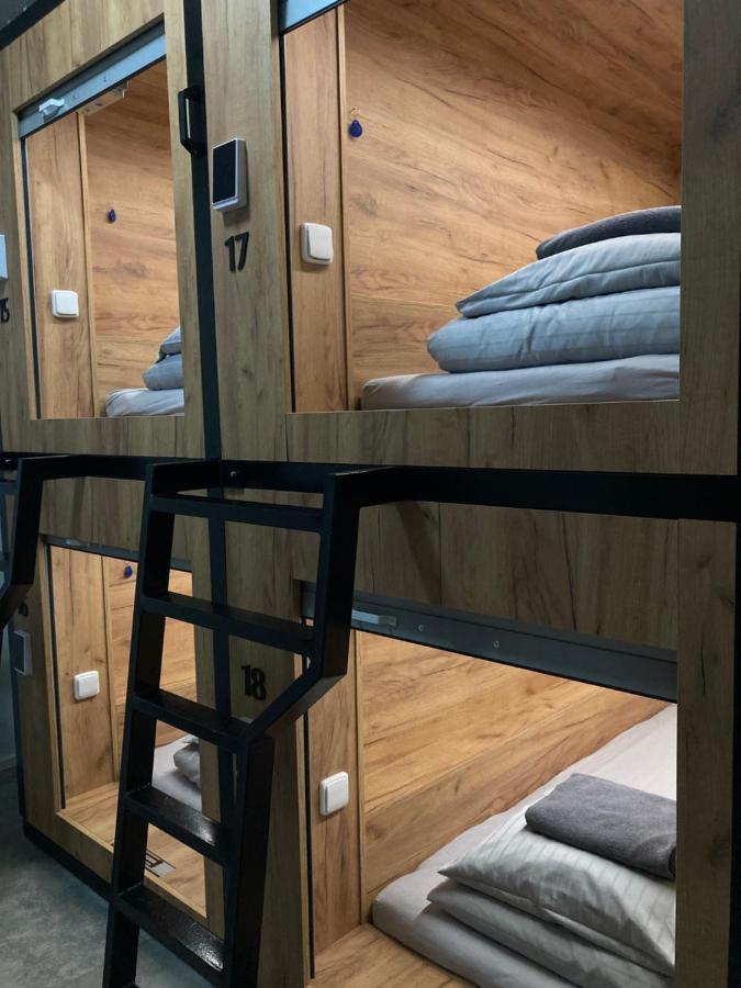 Capsule Hostel Zizkov Tower Прага Екстер'єр фото