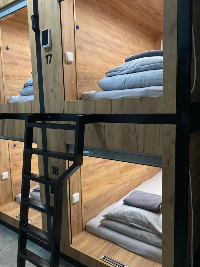 Capsule Hostel Zizkov Tower Прага Екстер'єр фото